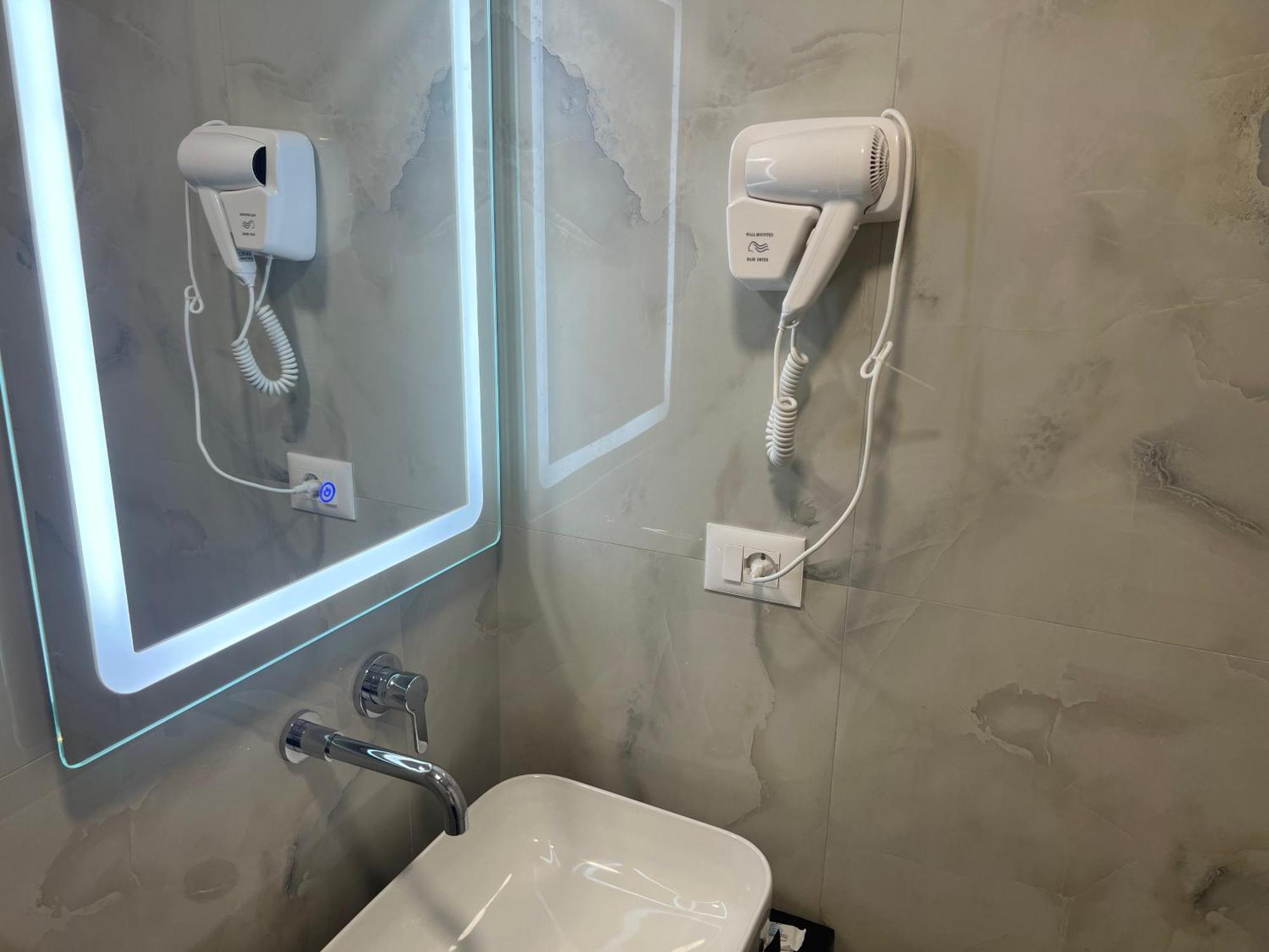 Agimi Hotel Ksamil Luaran gambar