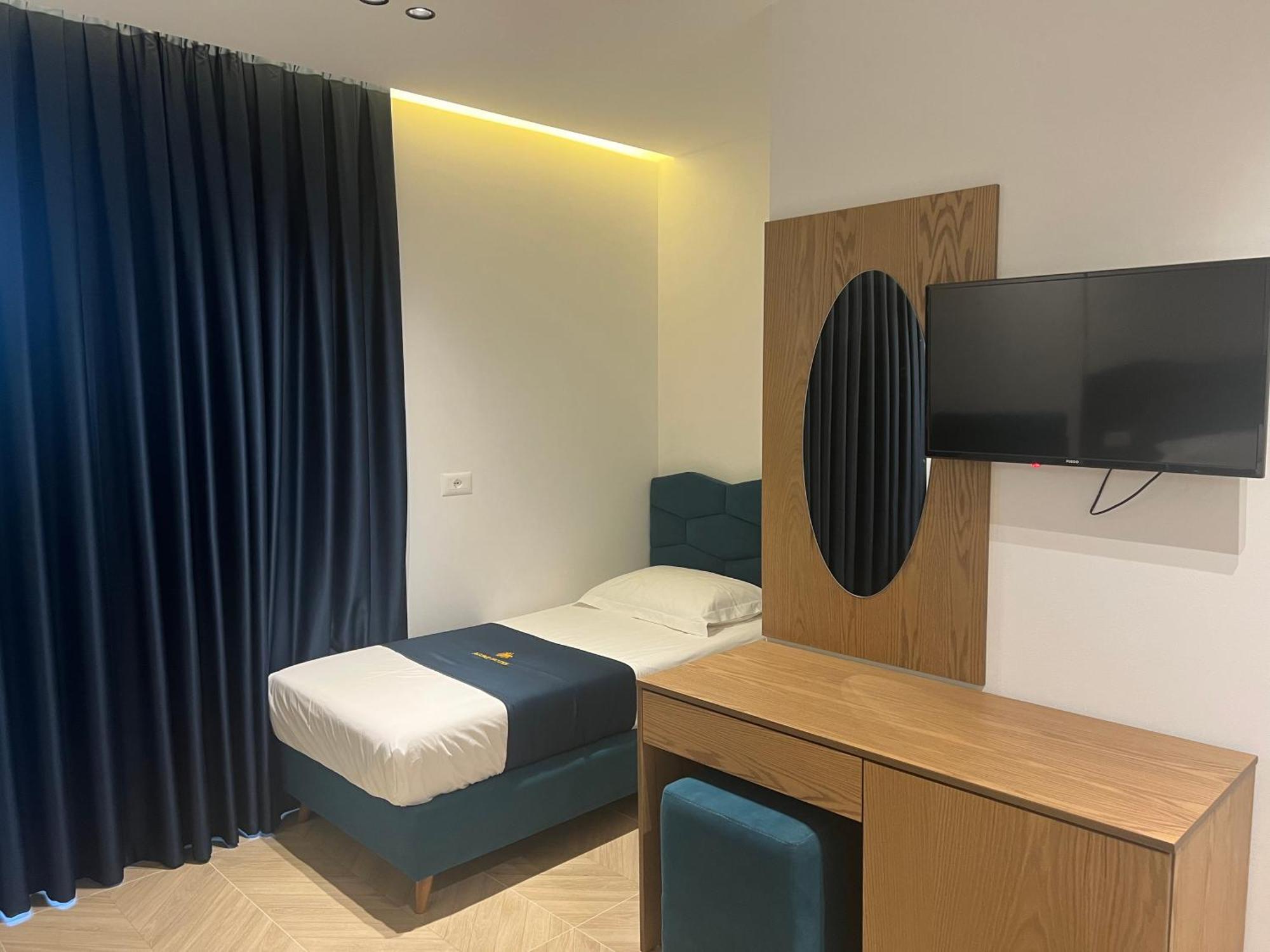 Agimi Hotel Ksamil Luaran gambar